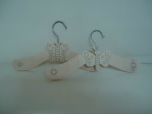 低价批发木质衣架 夹板材质，实用与美观兼备